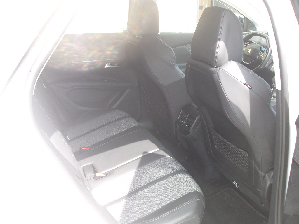 NEW PEUGEOT 3008 1.6 HDI 120CV ALLURE